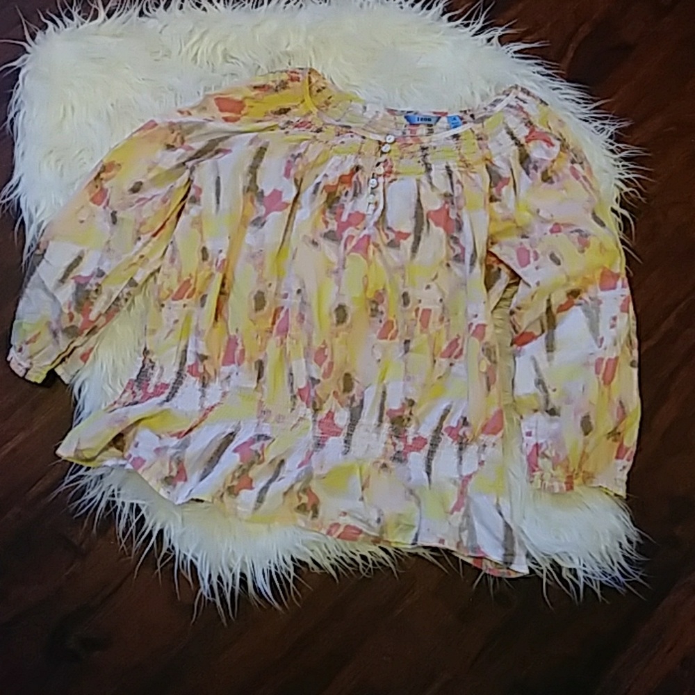 Izod casual or dressy 3/4 sleeve abstract peplum